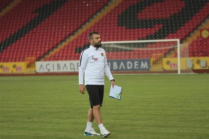 Turgutluspor’da teknik direktörlüğe Akgün getirildi
