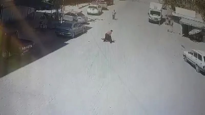 Akrabasını defalarca bıçaklayarak öldürdü
