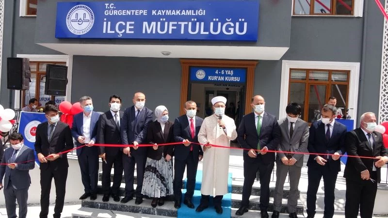 Diyanet İşleri Başkanı Erbaş: “İyiliğin yapıldığı en önemli yer toplumun tamamının istifade edeceği yerlerdir”
