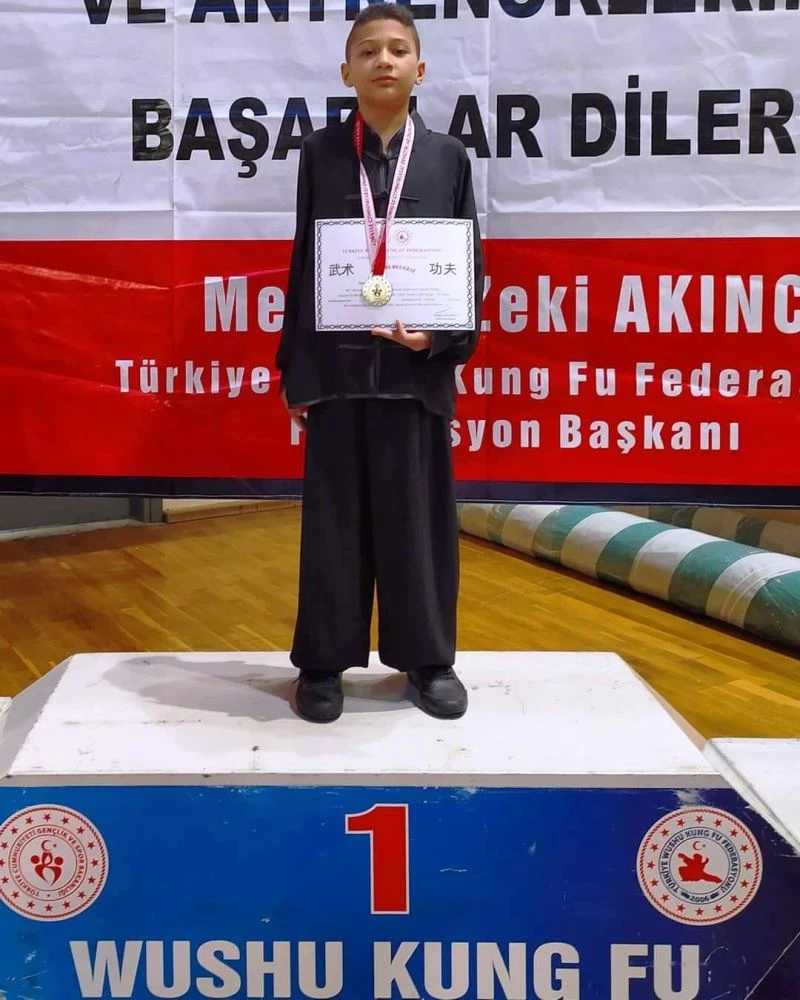 Yunusemreli wushucular Türkiye şampiyonu oldu
