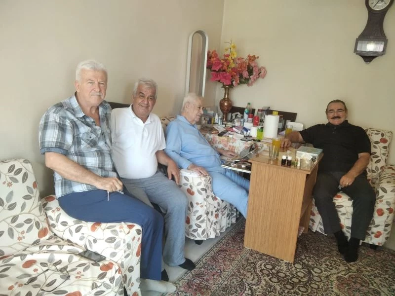 Eski siyasetçiler 19 yıl sonra bir araya geldi
