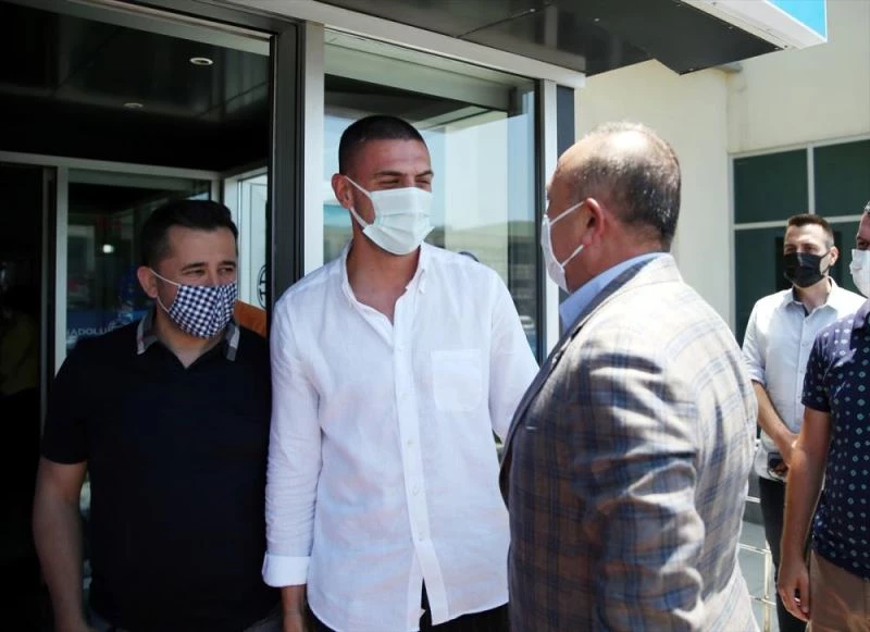 Dışişleri Bakanı Çavuşoğlu, kalp spazmı geçiren Alanyasporlu futbolcu Babacar