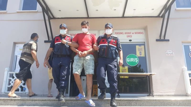 Kesinleşmiş hapis cezası bulunan hükümlüyü Jandarma yakaladı
