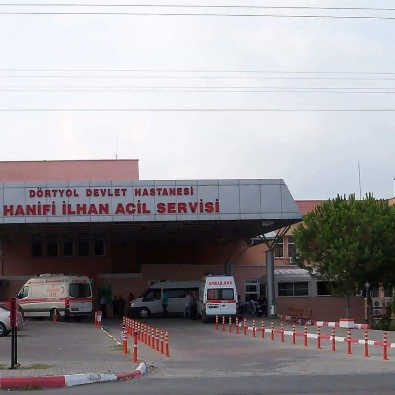 Aile tartışmasını durdurmak istedi, komşusu tarafından silahla yaralandı
