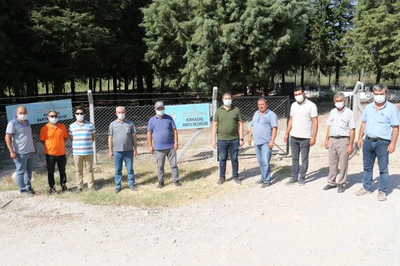 Soma ve Kırkağaç’ta mezarlıkların güvenliği sağlandı
