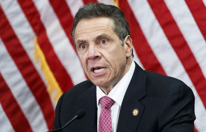 Tacizle suçlanan New York Valisi Cuomo istifa etti
