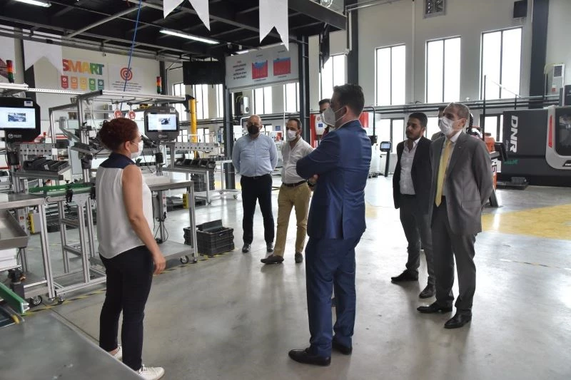 Firmalar, Model Fabrika ile fark oluşturacak
