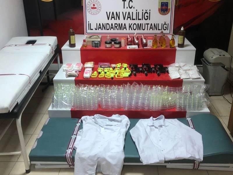 Van’da yetkisiz ve belgesiz iş yerinde çok sayıda tıbbı malzeme ele geçirildi
