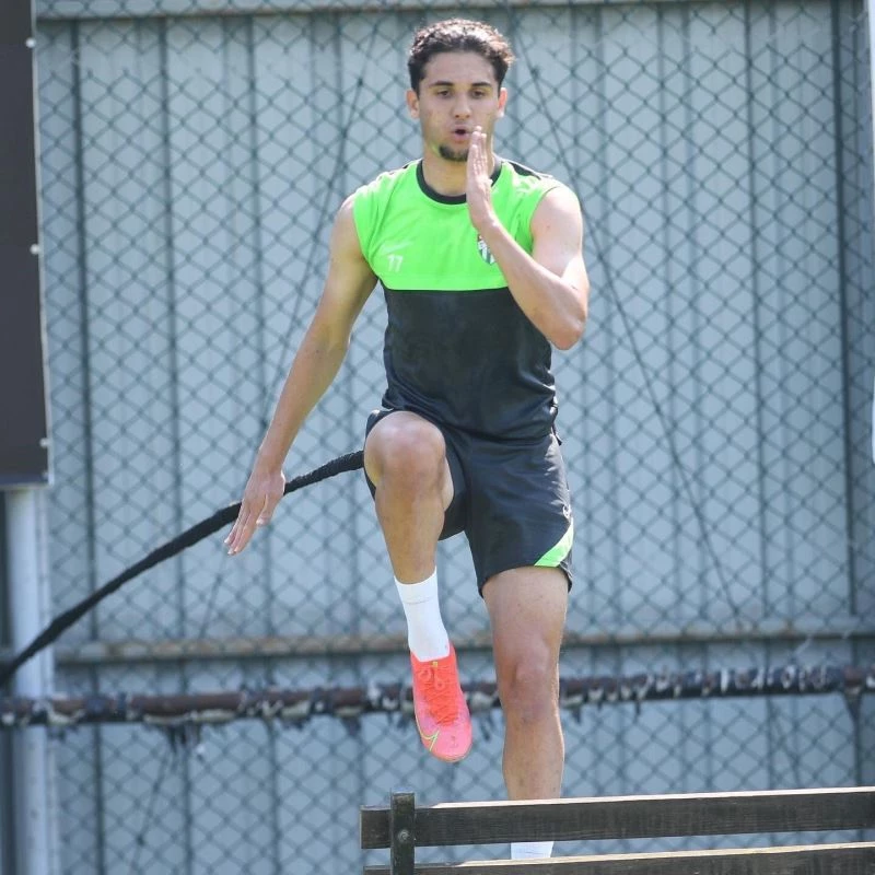 Bursaspor üç eksikle Adanaspor maçı hazırlıklarına devam etti
