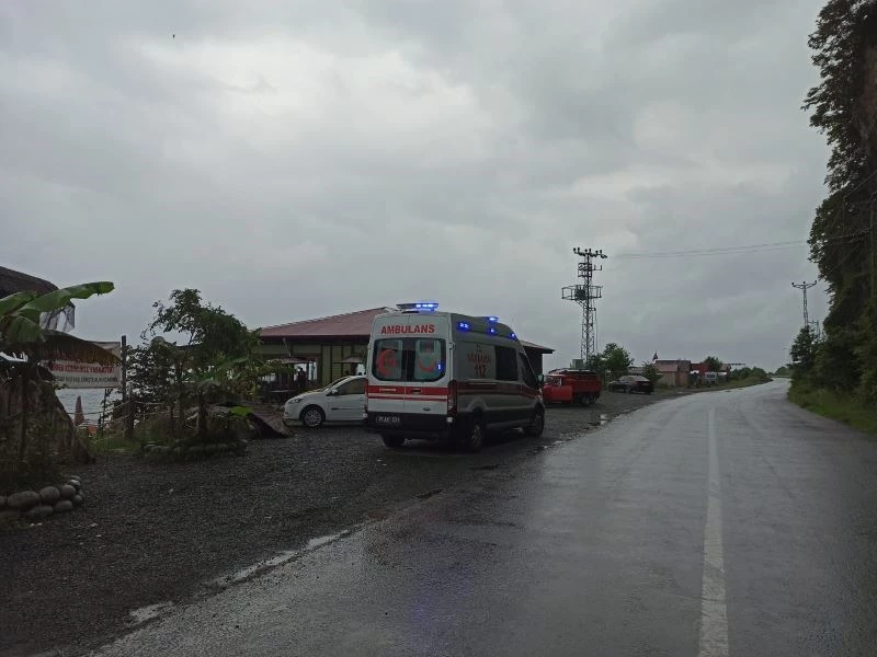 Artvin’de yüzmek için denize giren genç kayboldu
