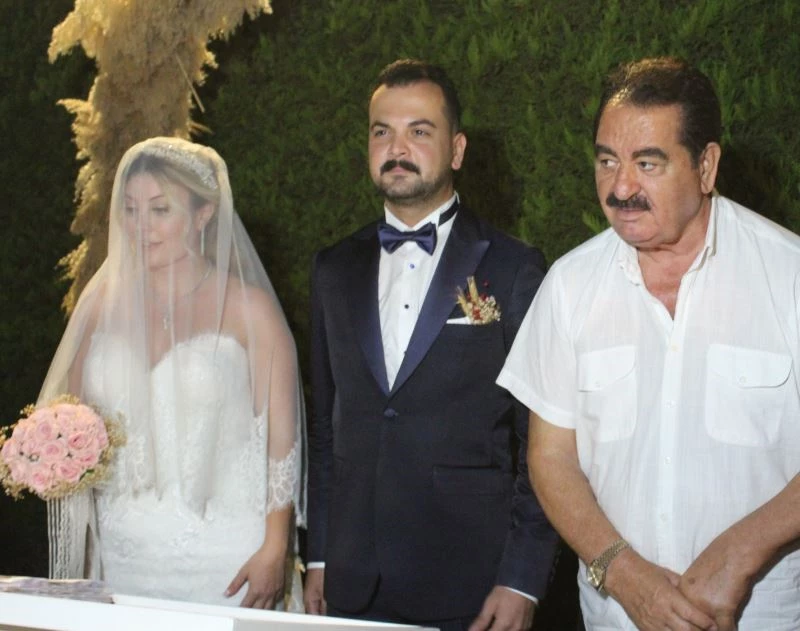 Tatlıses’in kızım dediği Şule Çınlama İzmir’de evlendi