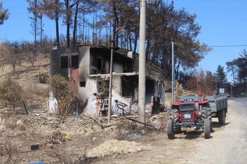Manavgat yangını sonrası vatandaşlar kendilerine yardım eli uzatanlara minnettar