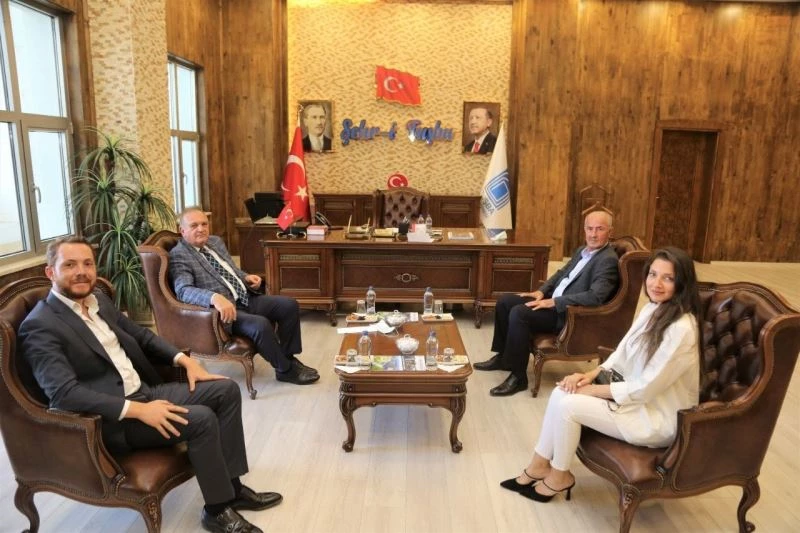 Arhavi Belediye Başkanı Kurdoğlu’ndan Başkan Akman’a teşekkür ziyareti
