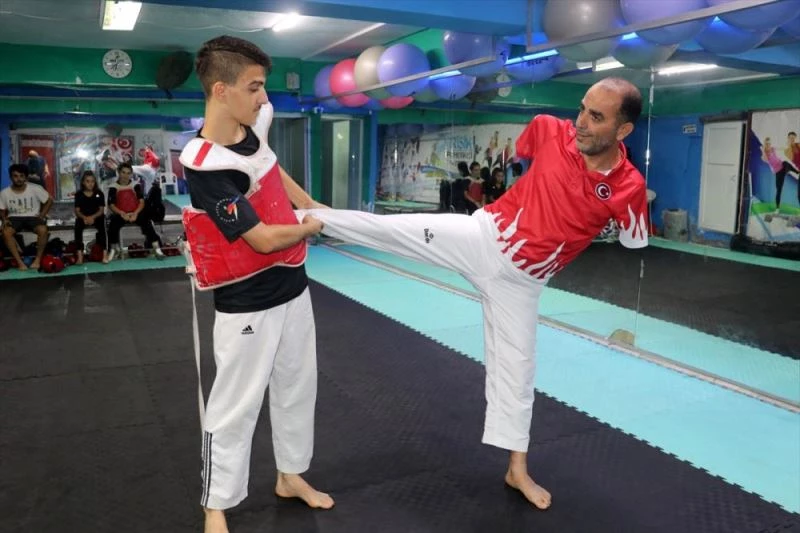 Para tekvandocu Sabit Köse