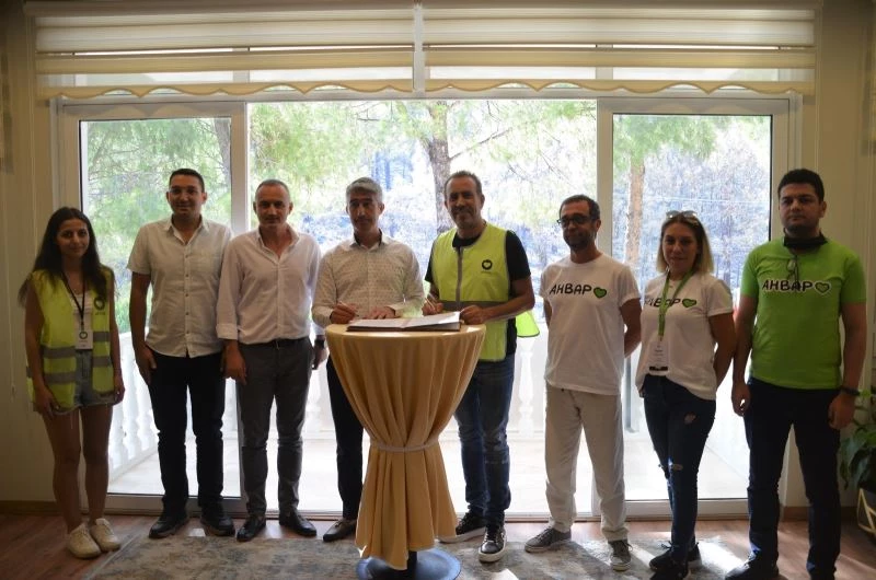 Marmaris Belediye Başkanı Oktay ünlü sanatçı Haluk Levent ile ’ahbap’ oldu
