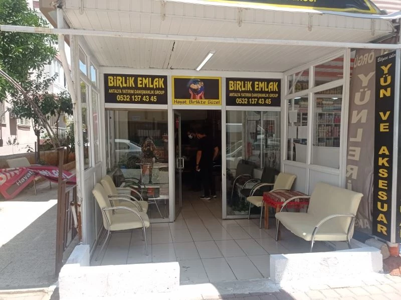 Antalya’da bimekan şahıs, emlakçıda ölü bulundu
