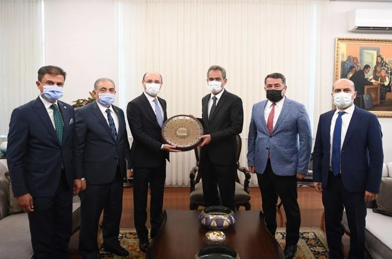 Türk Eğitim-Sen Genel Başkanı Geylan: 