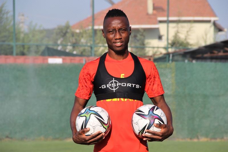 Obinna Nwobodo: “Umarım bizim için başarılı bir sezon geçer”
