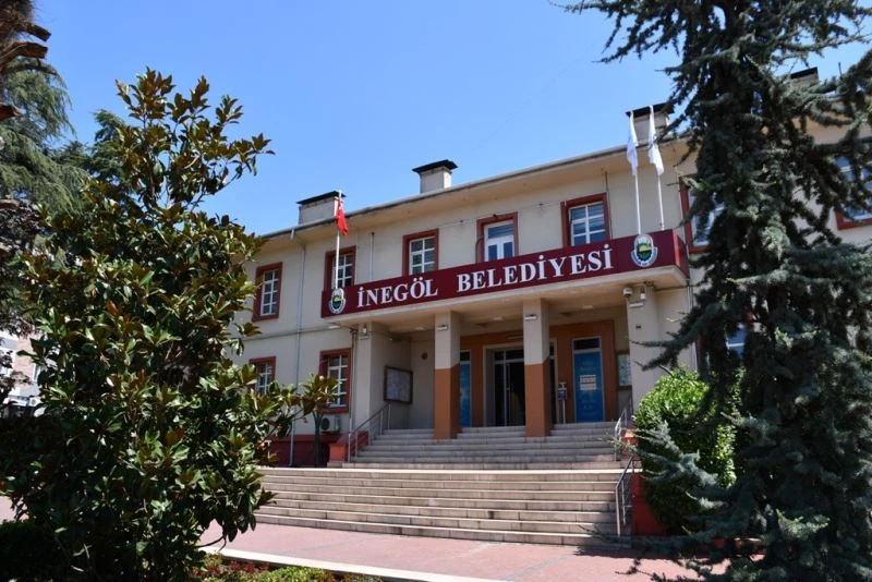 İnegöl’de izinsiz havai fişek gösterisine para ve hapis cezası
