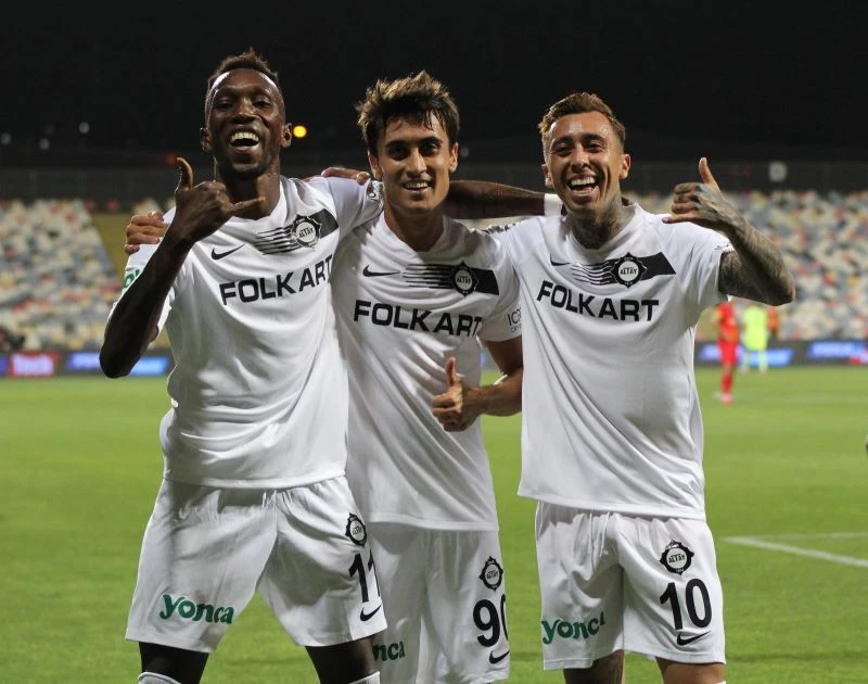 İzmir takımları sezona yenilgisiz başladı
