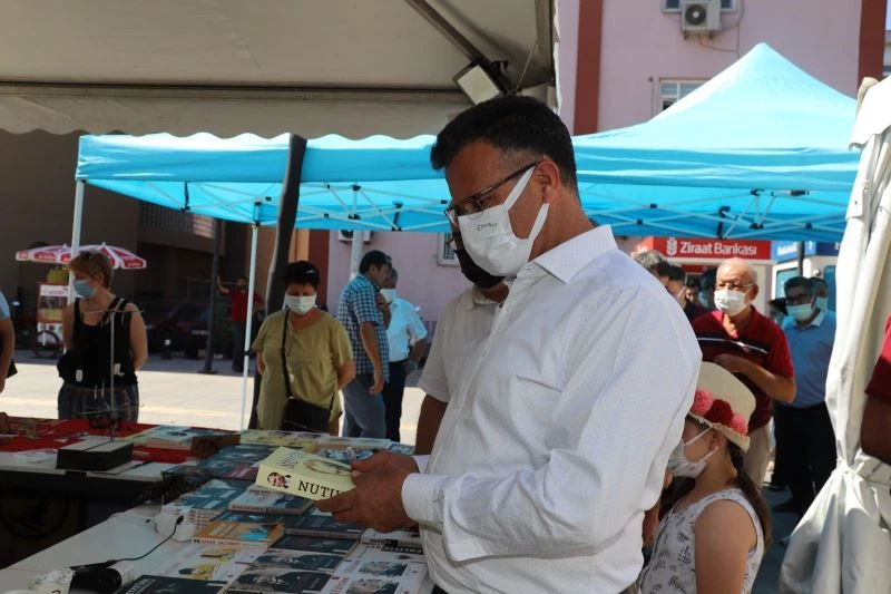 Alaşehir Kongresinin 102. yılı anısına ’Kitap Fuarı’ açıldı
