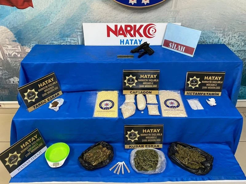 Hatay’da 11 bin 512 adet uyuşturucu hap ele geçirildi
