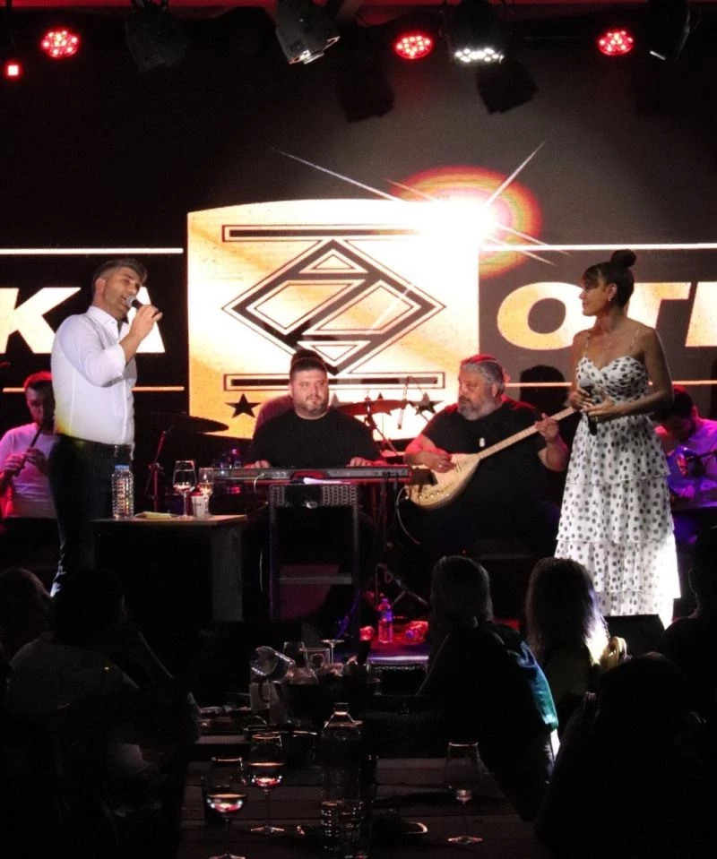 Azka Sahne’de Seccad Mehmedi Rüzgarı
