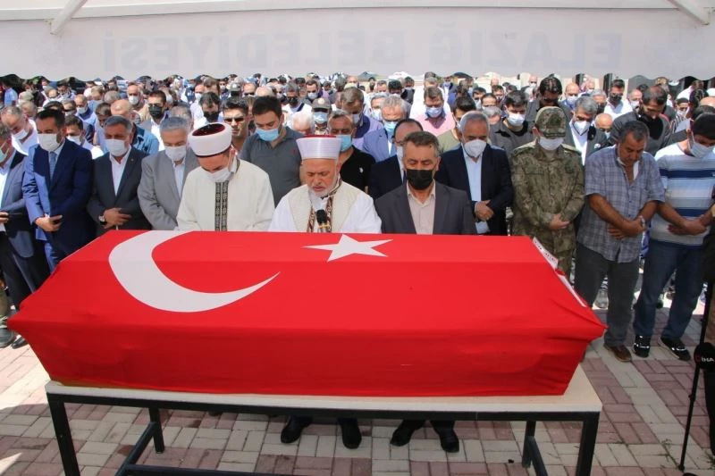 Uçak kazasında hayatını kaybeden Mirzaoğlu Elazığ’da son yolculuğuna uğurlandı
