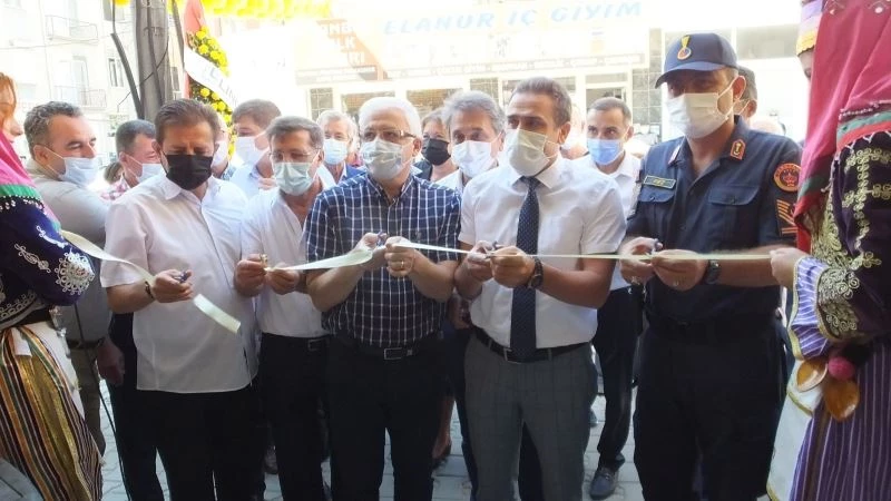 Burhaniye’de Kooperatif Marketine görkemli açılış
