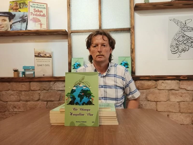 Şizofreniyi yenmeye çalışan şair 11. kitabını çıkardı
