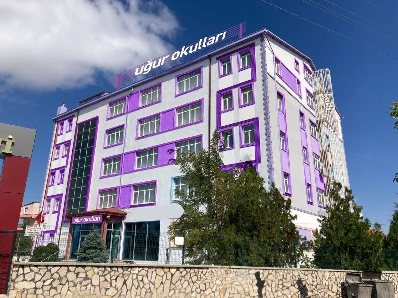 Uğur Okulları Karaman Kampüsünde öğrencilerle buluşuyor
