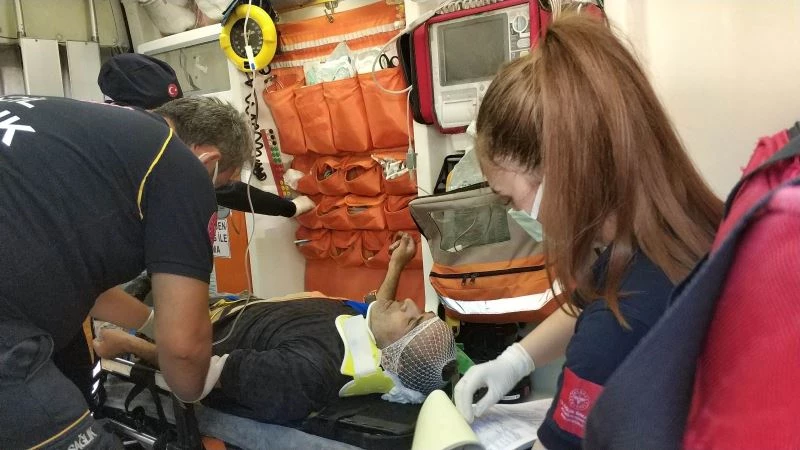 Anahtarı evde unutup balkondan eve girmek isterken 3. kattan düştü
