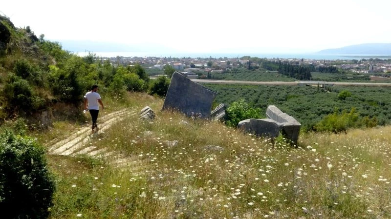 (Özel) Kral mezarı turizme kazandırılmayı bekliyor

