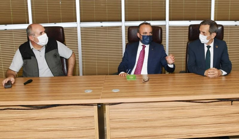 AK Parti’li Turan’dan ormanın kahramanlarına moral ziyareti
