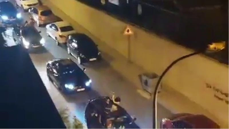 (Özel) Kartal’da silahların patladığı asker uğurlaması kamerada
