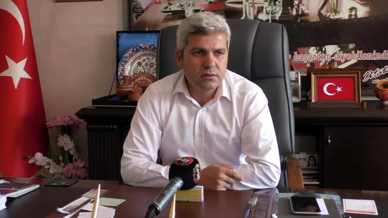 Erikmen; “Projeler devam edecek”
