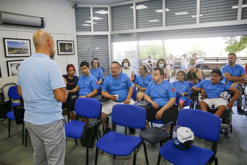 Özel gereksinimi olan çocuk ve gençlere fotoğraf eğitimi
