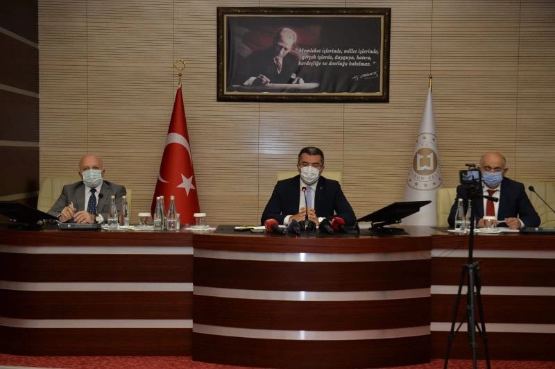 Erzurum Valiliği’nde ’Ben de varım’ yardım kampanyası bilgilendirme toplantısı düzenlendi
