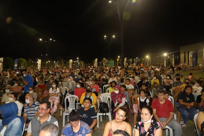 Akdeniz’de yaz akşamları etkinlikleri film gösterimiyle başladı
