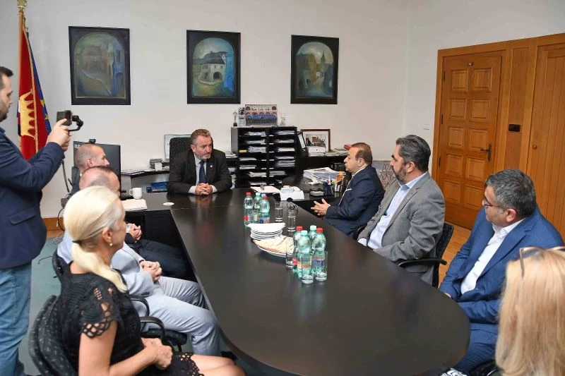 Prag Büyükelçisi Bağış, Birinci Dünya Savaşı’nda Türk askerlerinin namaz kıldığı odayı ziyaret etti
