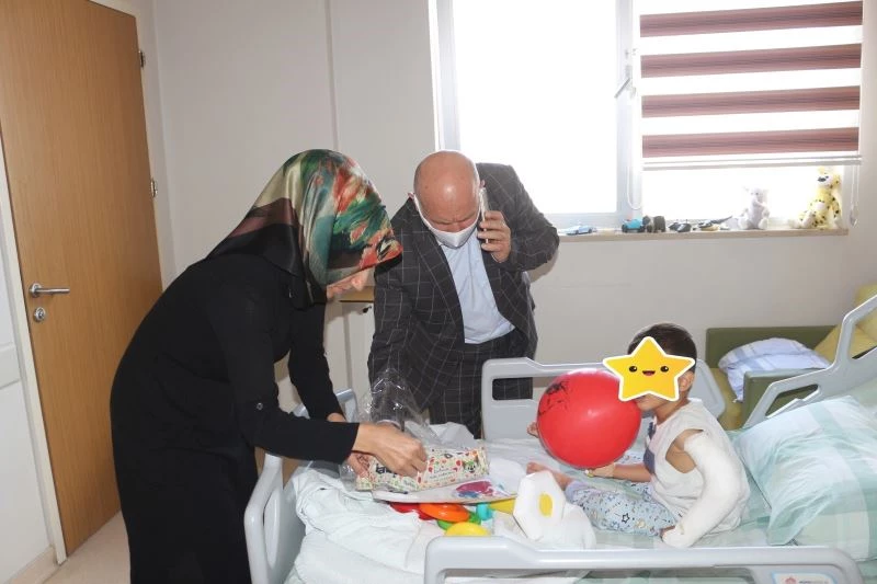 Ağrı’da 4 yaşındaki çocuk üvey babası tarafından öldüresiye dövüldü
