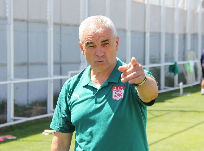 Rıza Çalımbay: “Hiçbir rakipten korkmuyorum”
