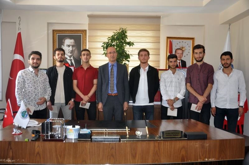 Başkan Büyüksu, il birincilerini makamında ağırladı
