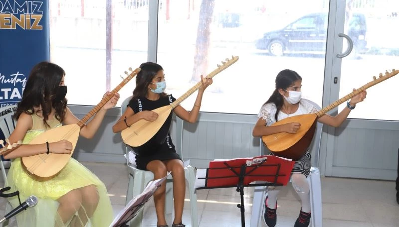 Karacailyas Kültür ve Sanat Evi kursiyerleri hünerlerini sergiledi
