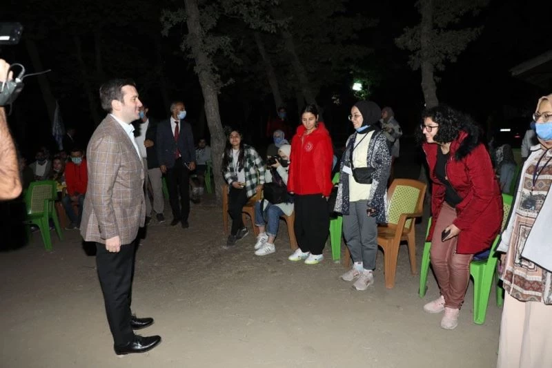 Bakan Yardımcısı Kıran Astronomi ve Uzay Kampında gençlerle buluştu
