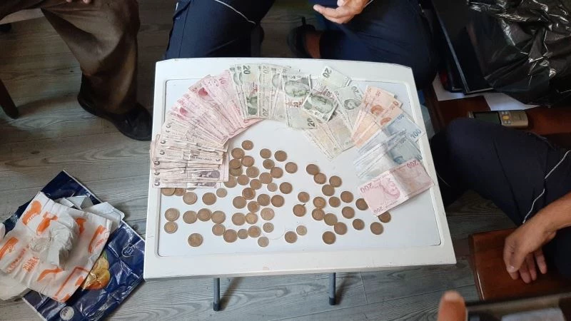Yakalanan dilencinin bir günlük kazancı bin 164 lira
