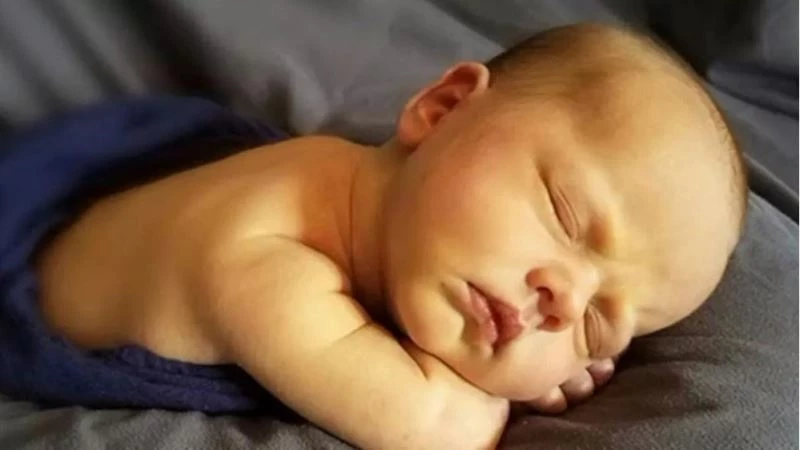 Yenidoğan sarılığı doğru bir şekilde tedavi edilmezse beyin hasarına neden olabilir
