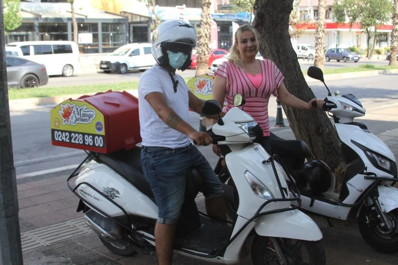 İşletmenin emektar motorunu gülerek çaldılar
