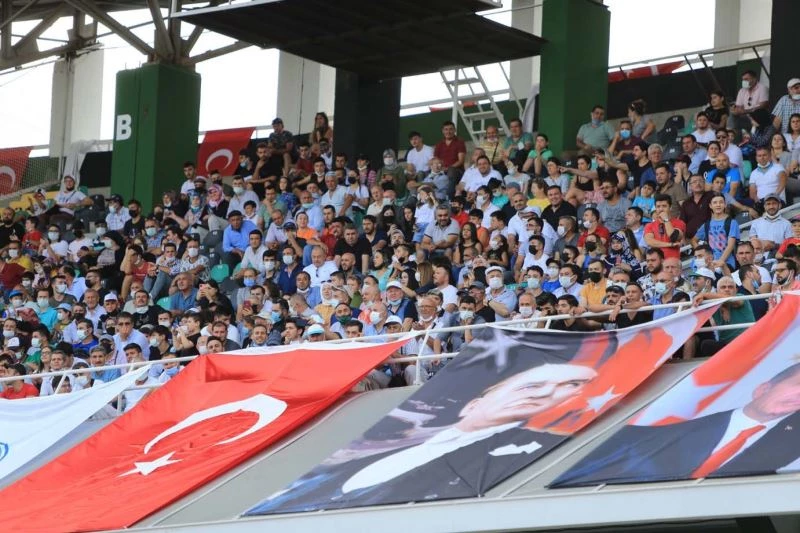 Pamukkale Yağlı Güreşlerine on binlerden övgü
