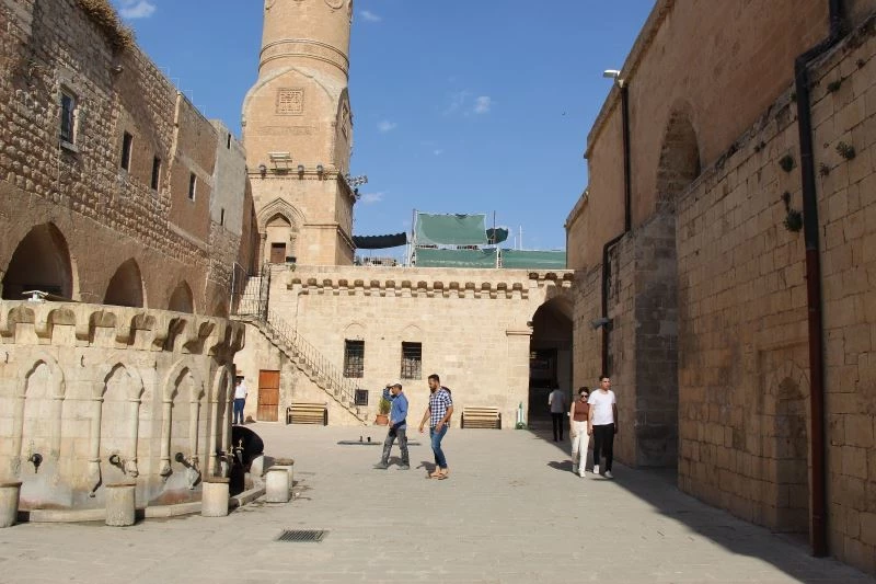 Aşı sıralamasında sondan ikinci olan Mardin’de minareden aşı çağrıları yapılmaya başlandı
